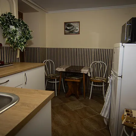 Apartament Csilla *